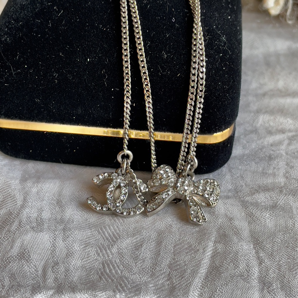 Authentic CHANEL Bracelet - Picture 8 of 17